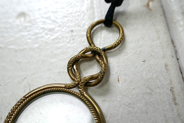 ゴールドトーン・細工装飾・アンティーク&ヴィンテージ・ペンダント・ルーぺ・虫眼鏡・紐付き