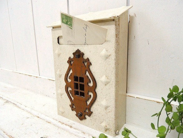 アイボリー色・アイアン製・アンティーク・メールボックス/郵便受け/ポスト USA