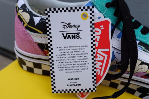 【USバンズ・VANS】ミッキーマウス・80's・ディズニー・コラボ・スニーカー・オールドスクール