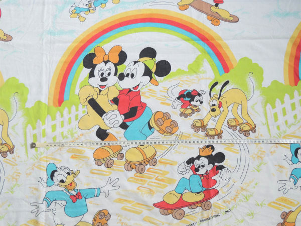 【ミッキー&フレンズ】レア物!ローラースケート柄・80'sヴィンテージ・ユーズドシーツ(1/2)
