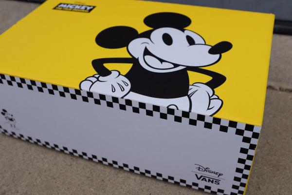 【USバンズ・VANS】ディズニーFANTASIA・ミッキーマウス・Sk8-Hi・コラボ・スニーカー