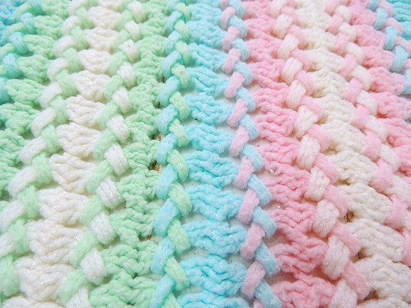 USA パステルカラー ボーダー柄・ハンドメイド・ヴィンテージ・ニットブランケット ひざ掛け