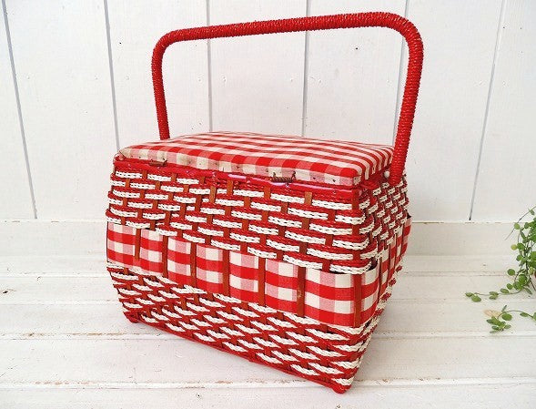 ギンガムチェック柄/レッド×ホワイト色のレトロなヴィンテージ・ソーイングボックス/裁縫箱/手芸用品