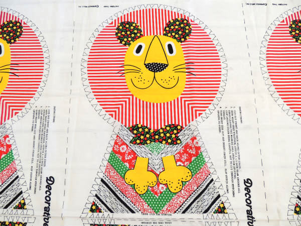 パッチワーク柄・ライオン・ピロードール・デッドストック・ヴィンテージ・パネル生地/ファブリック