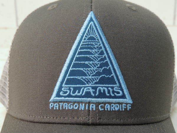 【Patagonia】パタゴニア・SWAMIS・カーディフ・トラッカーハット&ステッカー/グレー