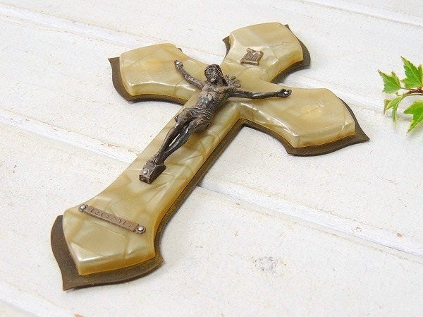 スペイン マドリード・壁掛け・セルロイド×真鍮製 アンティーク・クロス・十字架 キリスト 聖品