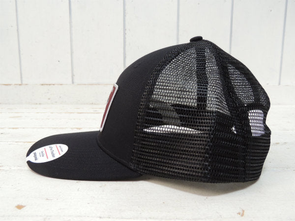 【Patagonia】パタゴニア・カーディフ・ブラック・LoProトラッカーハット&ステッカー1枚