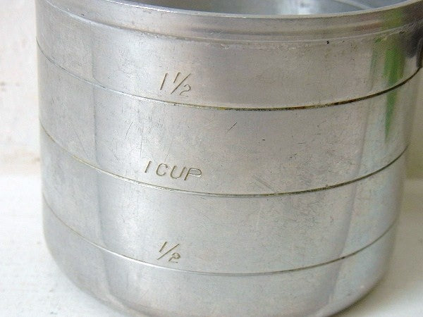 【MIRRO社】木製ハンドル・アルミ製・ヴィンテージ・メジャーリングカップ/計量カップ USA