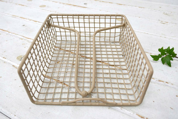 ワイヤー・ベージュカラー・ヴィンテージ・ナプキンホルダー・レターホルダー・トレイ・カゴ・バスケット