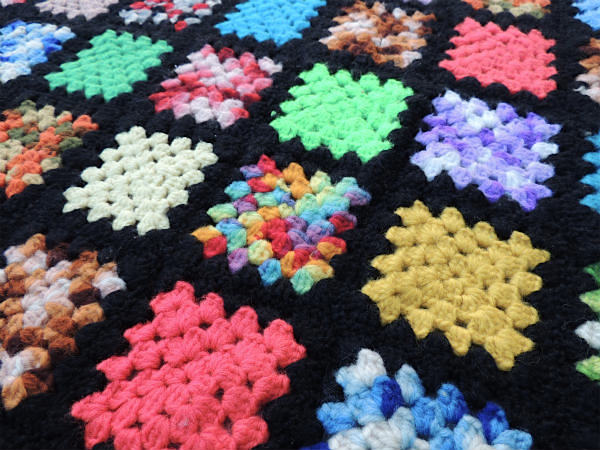 ハンドメイド・モチーフ編み・大判サイズ・アンティーク・ニットブランケット USA