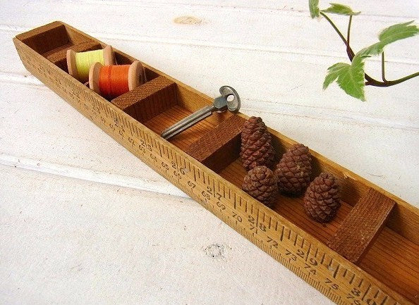 ハンドメイドのルーラー製・小さなヴィンテージ・シェルフ/飾り棚 USA