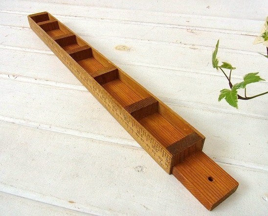 ハンドメイドのルーラー製・小さなヴィンテージ・シェルフ/飾り棚 USA