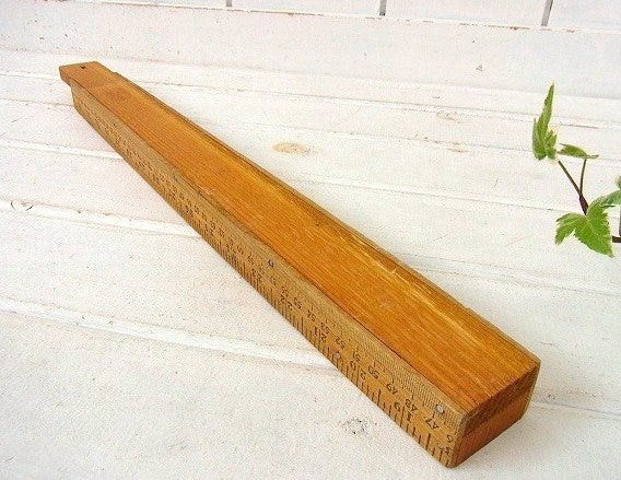 ハンドメイドのルーラー製・小さなヴィンテージ・シェルフ/飾り棚 USA