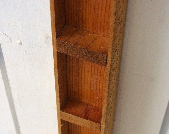 ハンドメイドのルーラー製・小さなヴィンテージ・シェルフ/飾り棚 USA