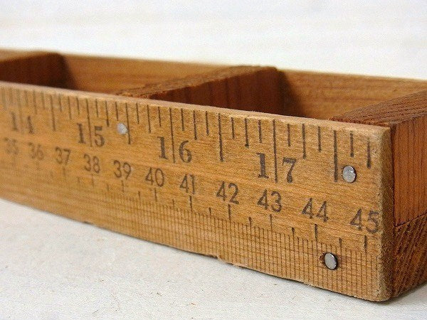 ハンドメイドのルーラー製・小さなヴィンテージ・シェルフ/飾り棚 USA