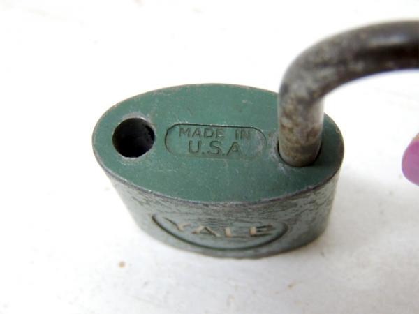 YALE HARDENED 真鍮製 鍵付き・ビンテージ・緑色・南京錠 パッドロック USA 工業系