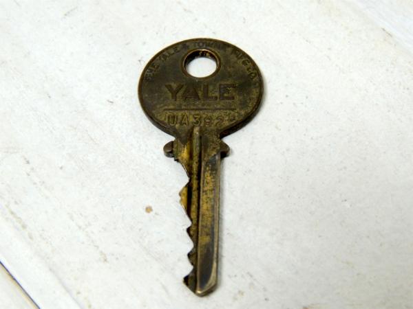 YALE・U.S. アンティーク・南京錠・真鍮製・鍵付き・パッドロック・工業系
