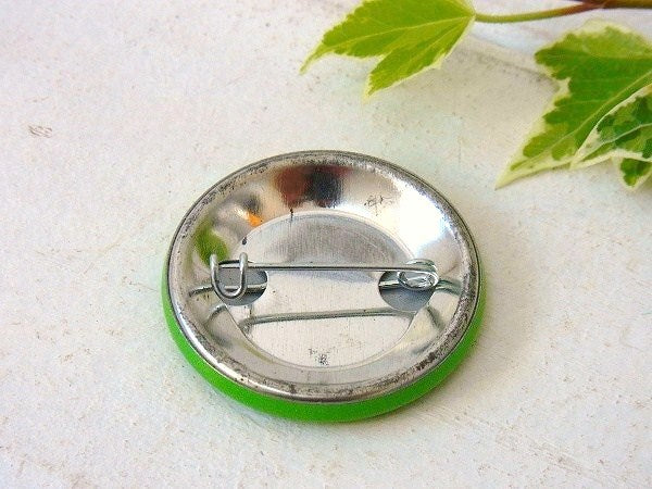 【スモーキーベア】40周記念品・80'sヴィンテージ・缶バッジ(グリーン)　USA