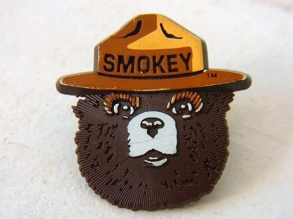 【スモーキーベア】小さなヴィンテージ・ピンバッジ　USA