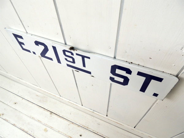 【E.21 ST ST.】ホーロー製・ヴィンテージ・ストリートサイン/街路サイン/USA