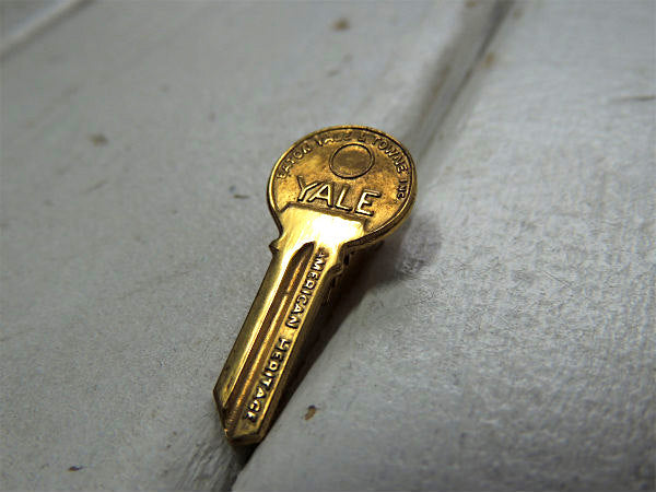 【YALE・USA】鍵・モチーフ・ヴィンテージ・タイピン・ゴールド・key・アクセサリー