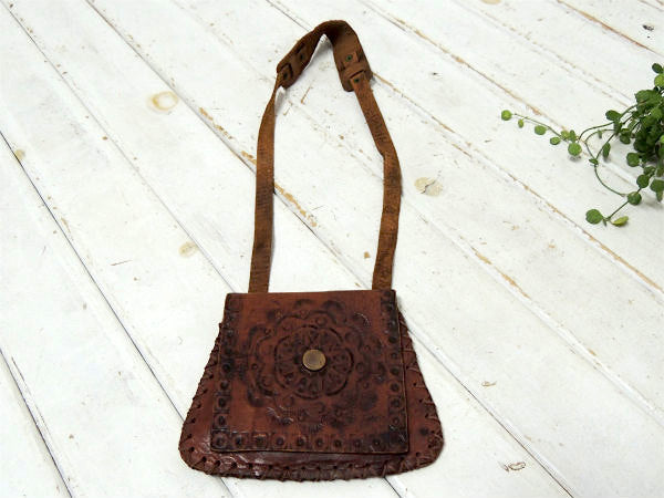 フラワー型押し・レザー製・ブラウン・ヴィンテージ・ショルダーバッグ・カバン・ショルダーポーチ USA