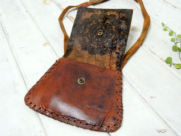 フラワー型押し・レザー製・ブラウン・ヴィンテージ・ショルダーバッグ・カバン・ショルダーポーチ USA