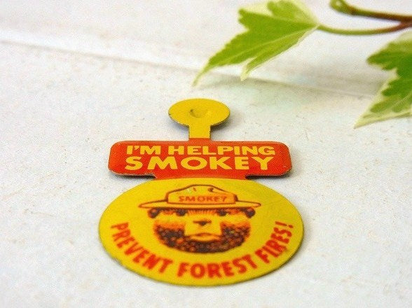 スモーキーベア 熊 1960's  森林火災防止 キャラクター ヴィンテージアクセサリー ピンバッジ 缶バッジ USA キャラクター