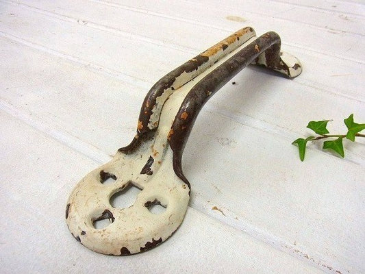 白色のシャビーなアイアン製・アンティーク・ドアハンドル/取っ手/建材 USA