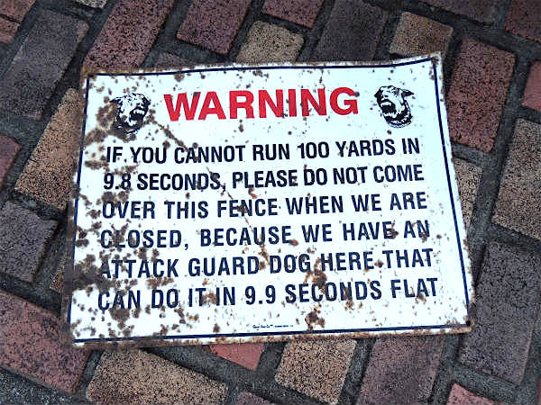 WARNING・侵入禁止・番犬・メッセージ ピットブル・標識・ヴィンテージ・サイン・ブリキ製・看板