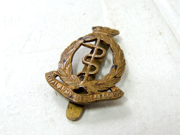 【王冠・ROYAL ARMY MEDECAL CORP・細工】真鍮製・アンティーク・ブローチ