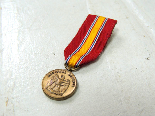 ミリタリー NATIONAL DEFENSE ヴィンテージ US ARMY ブローチ リボン付き ファッションアクセサリー 小物