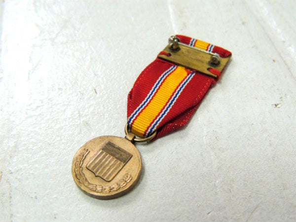 ミリタリー NATIONAL DEFENSE ヴィンテージ US ARMY ブローチ リボン付き ファッションアクセサリー 小物