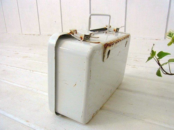 【FIRST AID KIT】ファーストエイド・メタル製・白色・ヴィンテージ・救急箱 USA