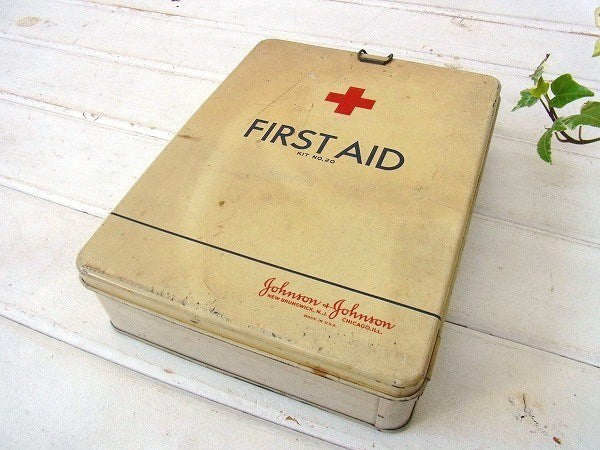 【ジョンソン&ジョンソン】ファーストエイド・アンティーク・救急箱/メディスンキャビネット USA