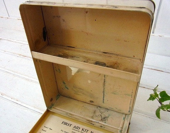 【ジョンソン&ジョンソン】ファーストエイド・アンティーク・救急箱/メディスンキャビネット USA