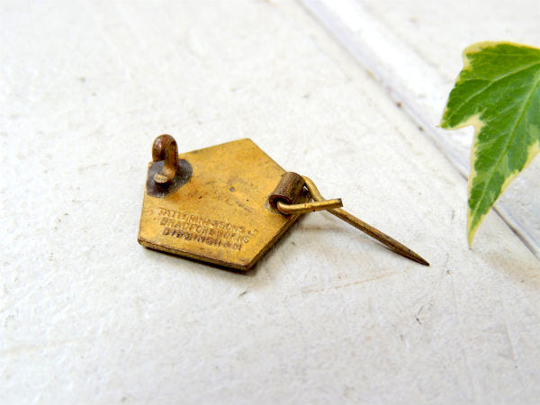 1920~VICARIA・教会・ハンドパワー・立体モチーフ・ブローチ・バッジ・キリスト