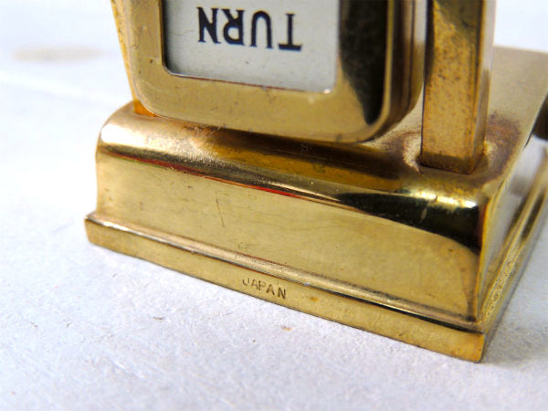 ゴールド色のメタル製・小さな日めくり式・アンティーク・デスクカレンダー/卓上カレンダー