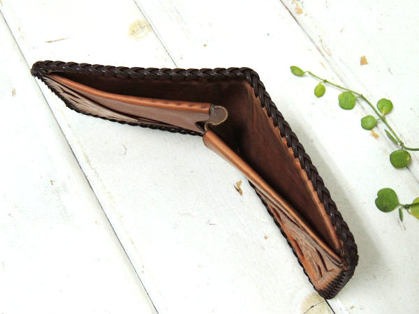 牛&花柄・型押し・レザー製・ヴィンテージ・ウォレット・2つ折り財布・レザー小物・革