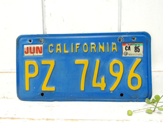 【1969's~・青色】PZ 7496・ビンテージ・ナンバープレート・CALIFORNIA・アメ車