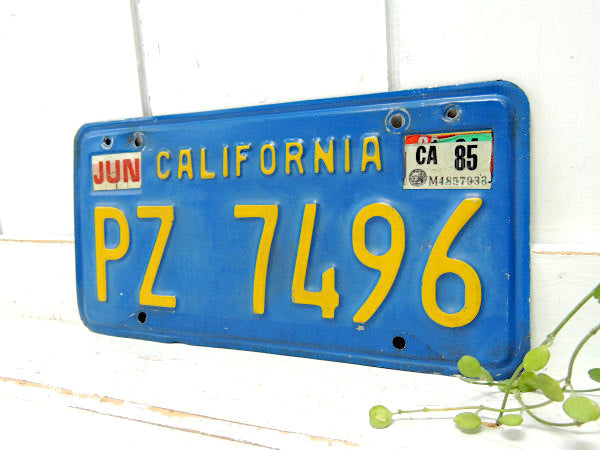 【1969's~・青色】PZ 7496・ビンテージ・ナンバープレート・CALIFORNIA・アメ車