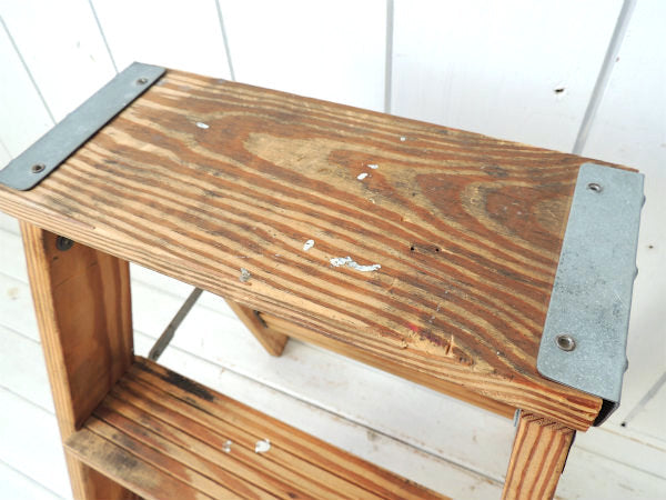 【KELLER LADDERS】白いペンキの付いた木製・ヴィンテージ・ステップラダー/脚立