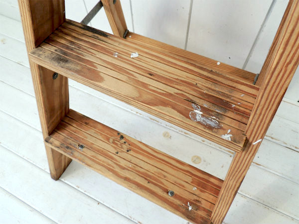 【KELLER LADDERS】白いペンキの付いた木製・ヴィンテージ・ステップラダー/脚立