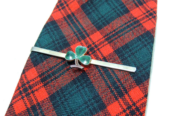 【クローバー・モチーフ・三つ葉】お洒落なヴィンテージ・タイピン・タイクリップ・グリーン×ゴールド