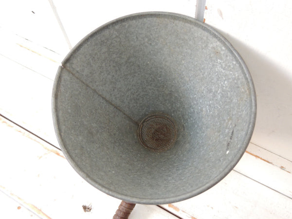 ホース付き・ブリキ製・ヴィンテージ・オイル差し・じょうご・漏斗・ファンネル・ロート USA・ガレージ