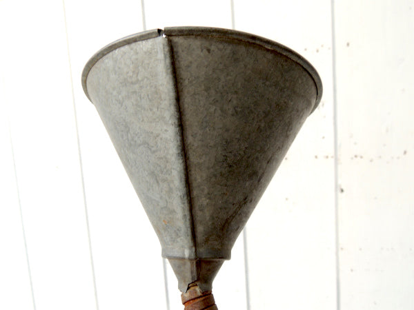 ホース付き・ブリキ製・ヴィンテージ・オイル差し・じょうご・漏斗・ファンネル・ロート USA・ガレージ