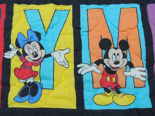 【ミッキー&ミニー&プルート】パネル柄・キルティング製・ヴィンテージ・ベビーマット/ブランケット