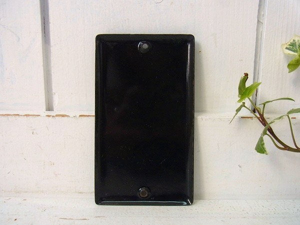 ホーロー製・小さなヴィンテージ・“9”ナンバーサイン/ナンバプレート