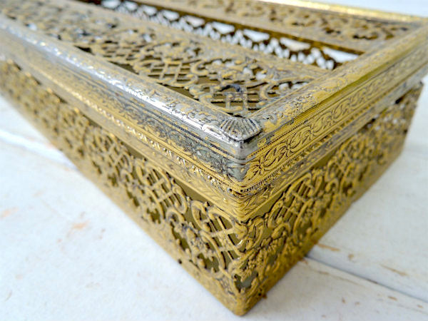 花柄・透かしデザイン・ゴールド色・ヴィンテージ・ティッシュケース・ティッシュボックス