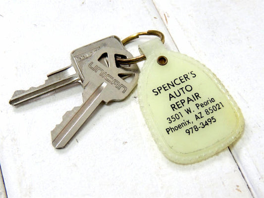 【AUTO REPAIR/自動車修理工場】キーホルダー・鍵2本付きUSA・ビンテージ・工業系